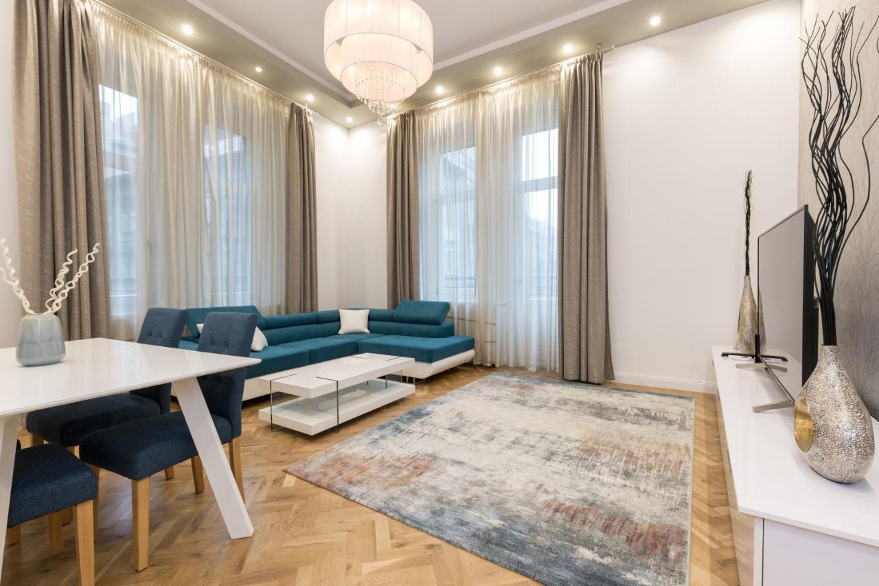 City Center Grand Luxury W 2Br/2Bt Budapeste Exterior foto