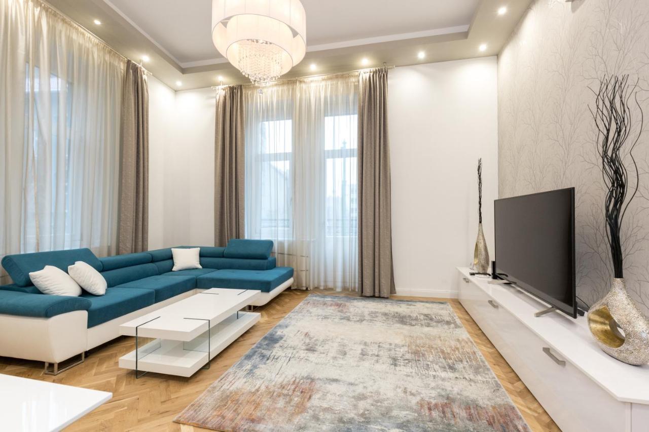 City Center Grand Luxury W 2Br/2Bt Budapeste Exterior foto