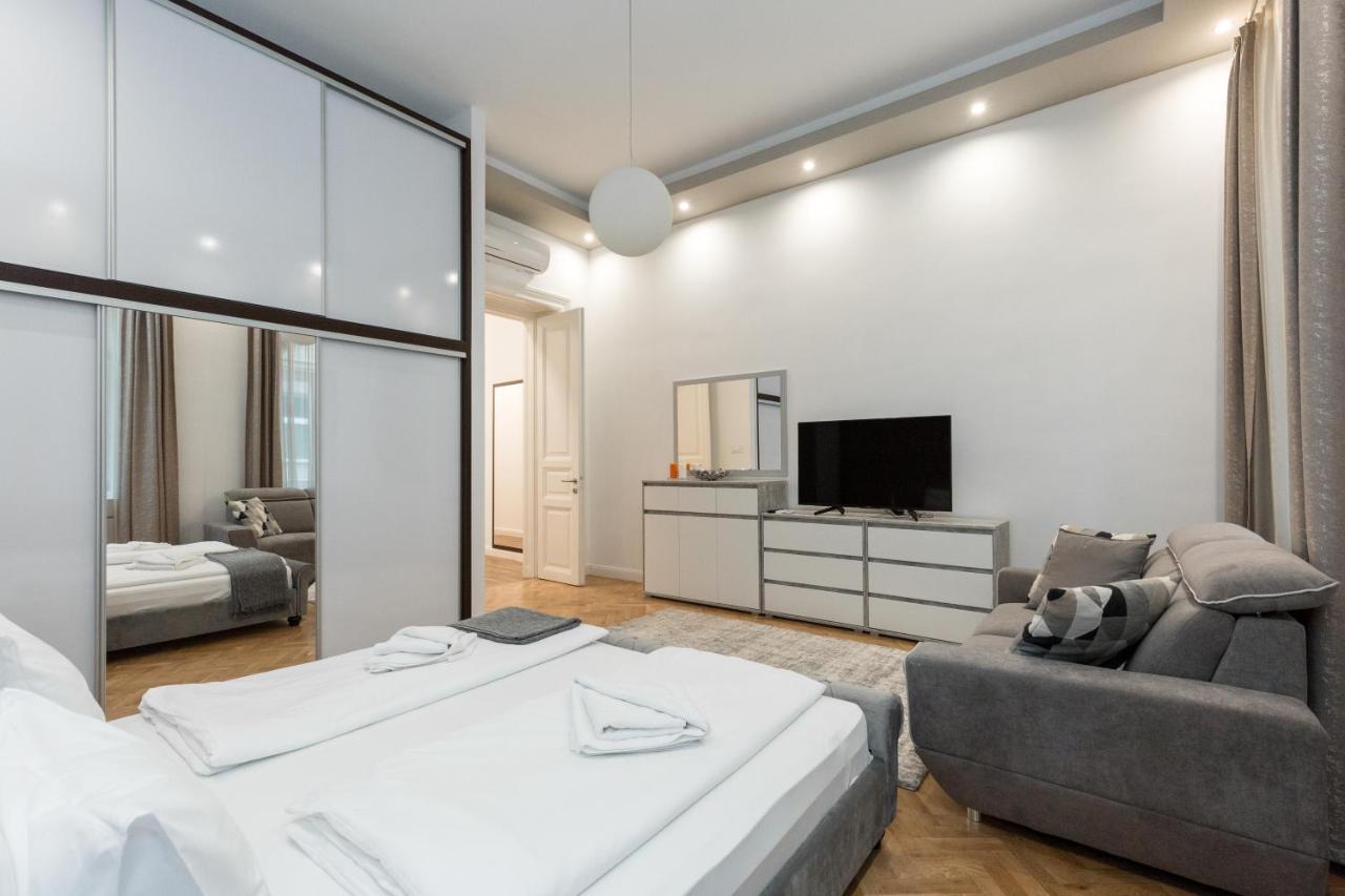 City Center Grand Luxury W 2Br/2Bt Budapeste Exterior foto