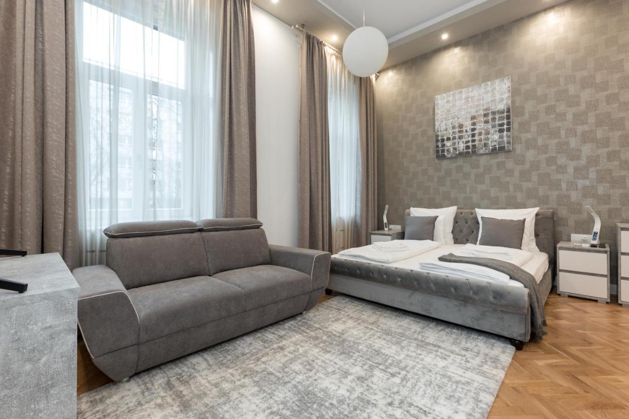 City Center Grand Luxury W 2Br/2Bt Budapeste Exterior foto