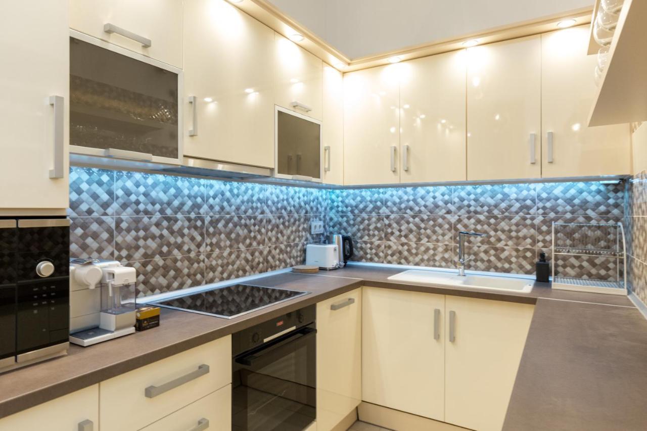 City Center Grand Luxury W 2Br/2Bt Budapeste Exterior foto